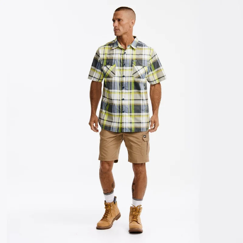 CAT Men's Plaid Button-Downp Short Sleeve Work Shirt