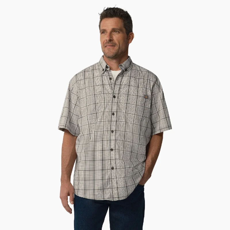 Dickies Men's FLEX Woven Short Sleeve Button-Down Shirt